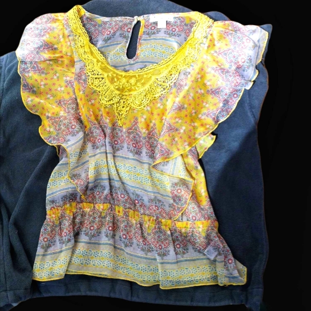 Womens Tops with Flutter Sleeves